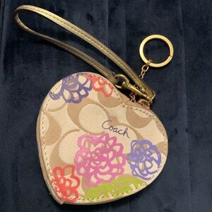 Coach Heart Keychain Coin Pouch (New Vintage) heart💜